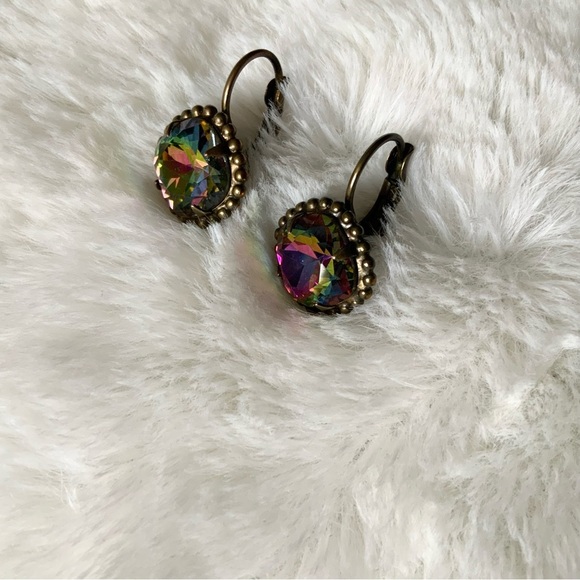 Sorrelli Jewelry - Sorrelli Cushion Cut Round Drop Colorful Earrings Antique Gold Finish.